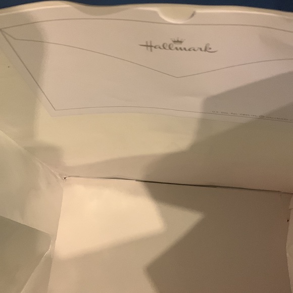 3 birthday gift bags/ happy birthday tissue paper - Picture 11 of 15